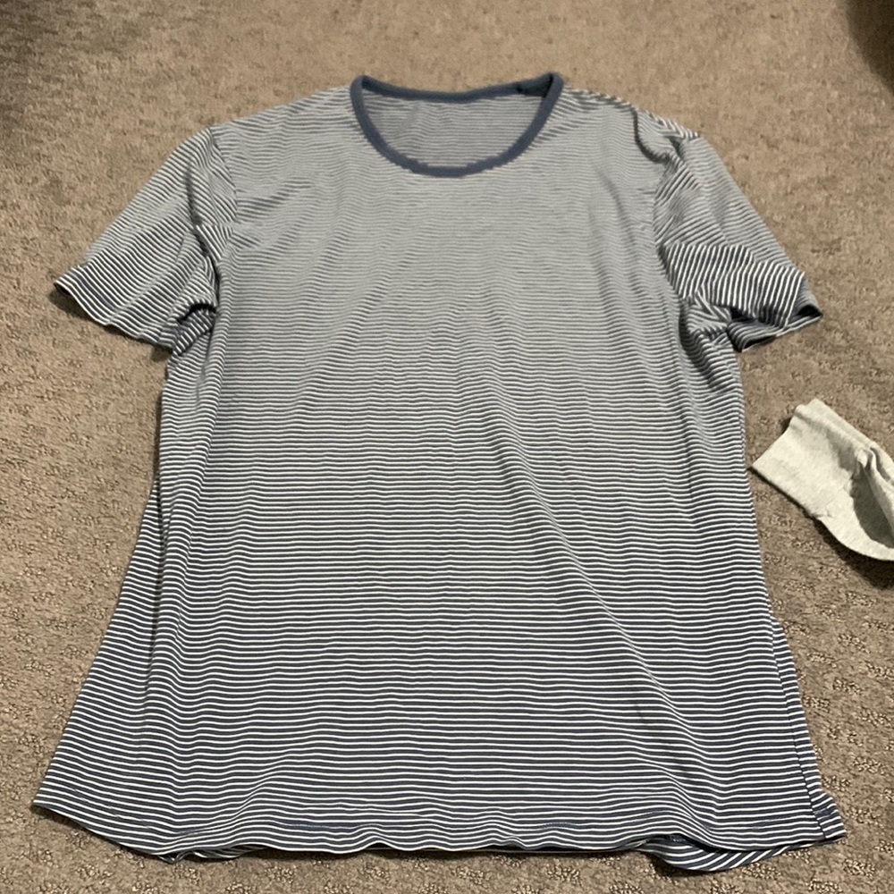 LULULEMON MENS TSHIRT!! On the move tee. Blue and white striped